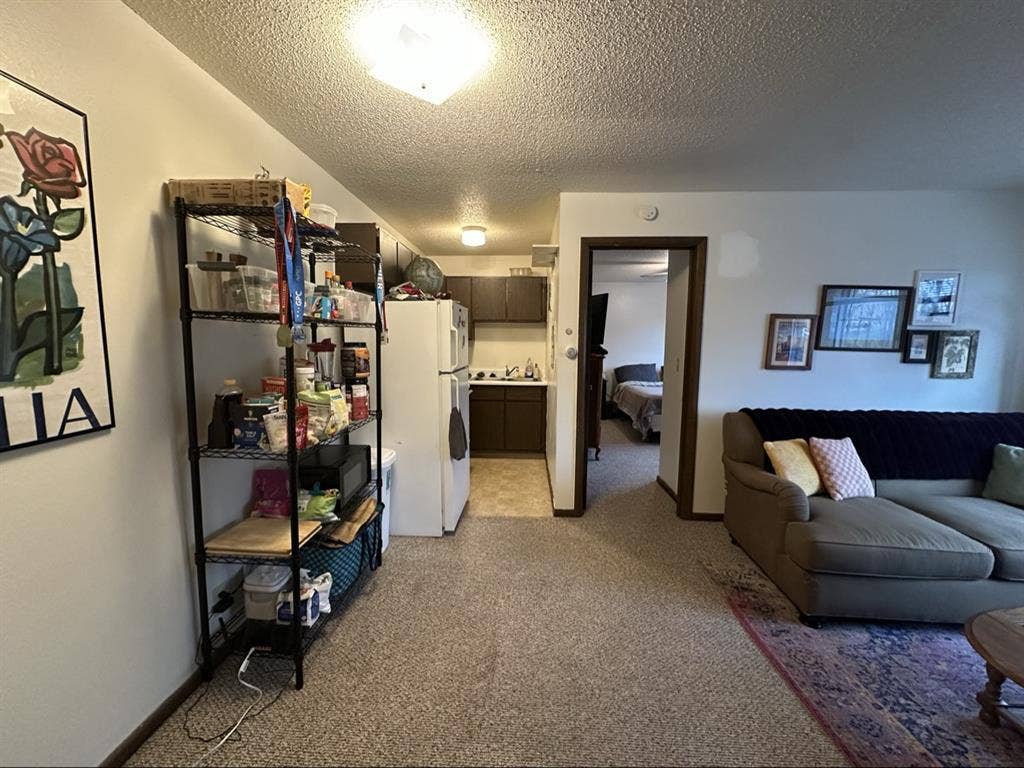 Subleasing apartment
