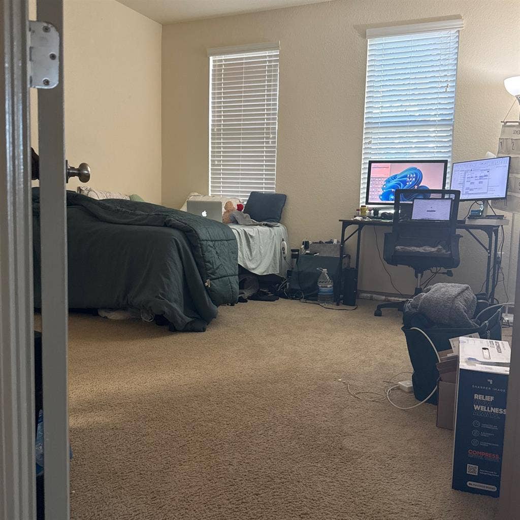 Private Bedroom+bath on discount