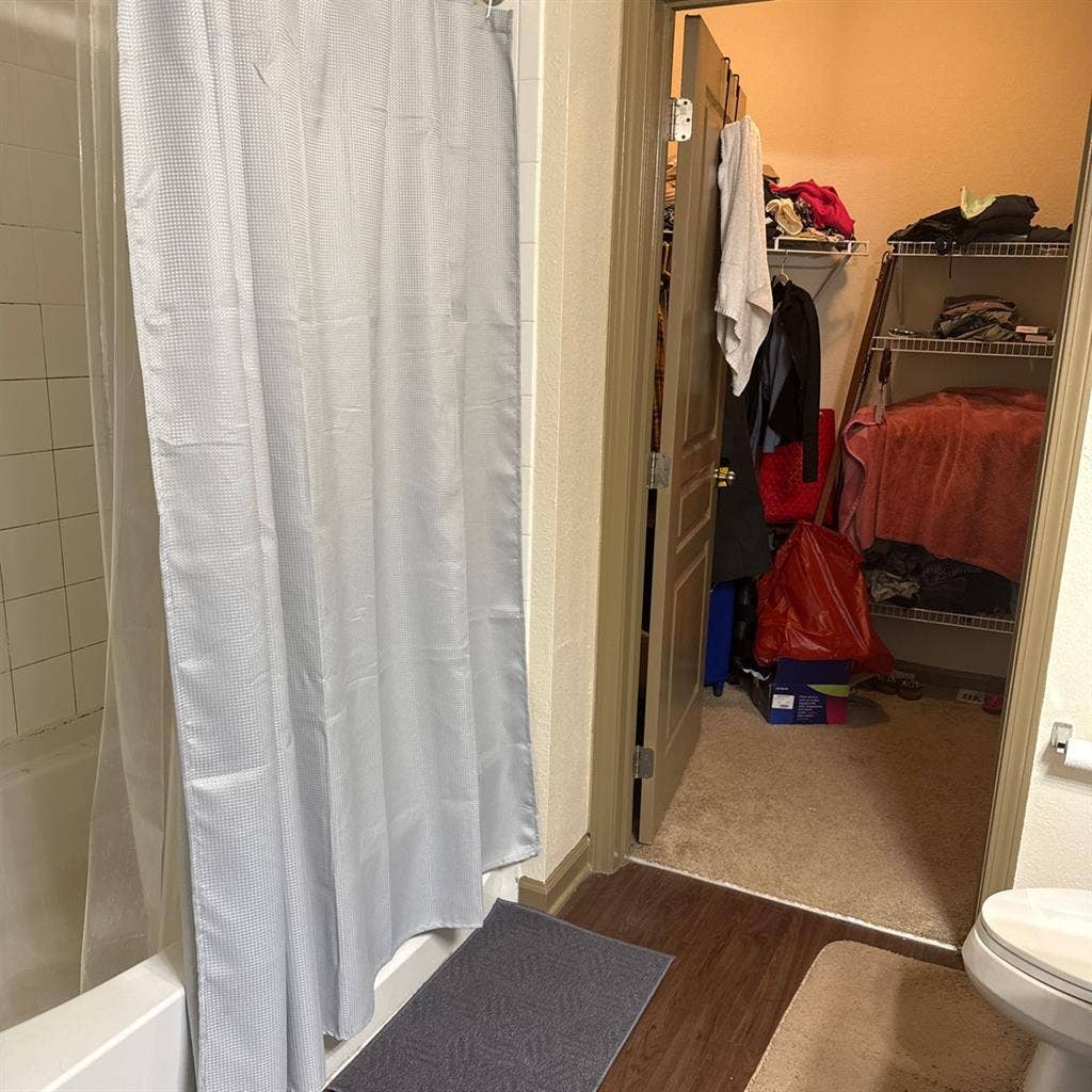 Private Bedroom+bath on discount