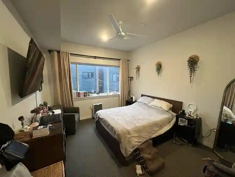 NoLibs Corner Apt Parking Available