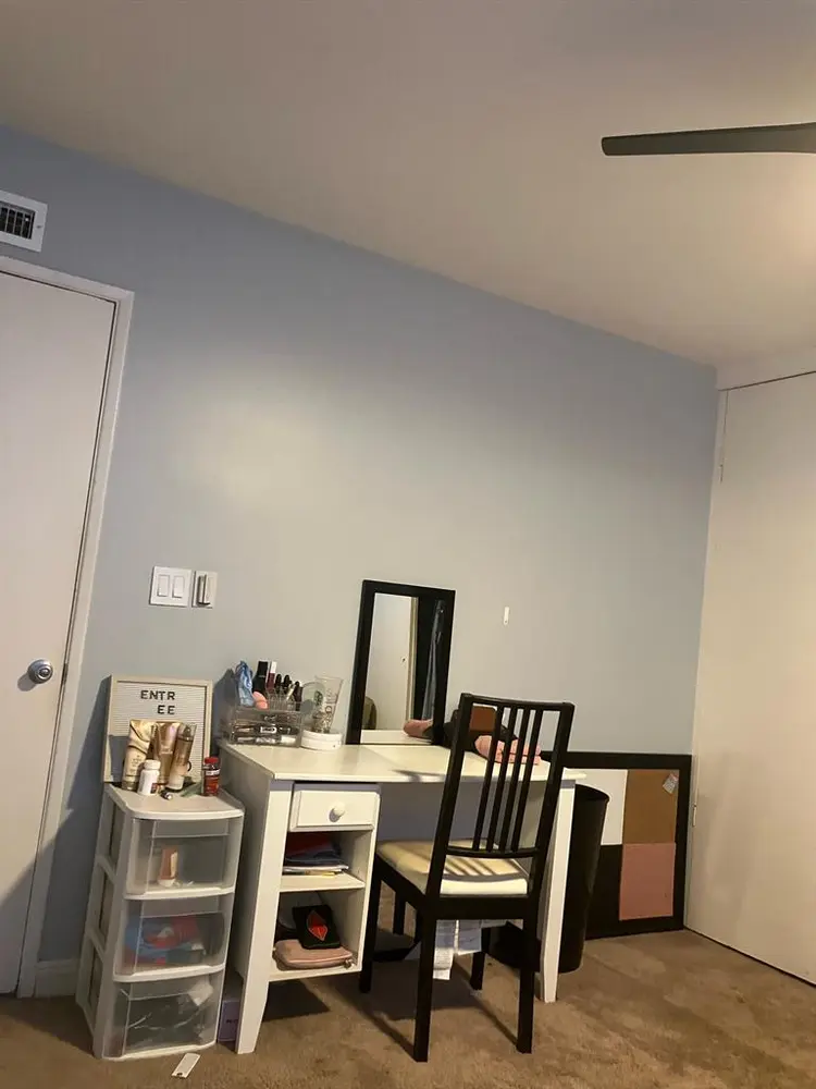 Private Room + Bath – Del Cerro