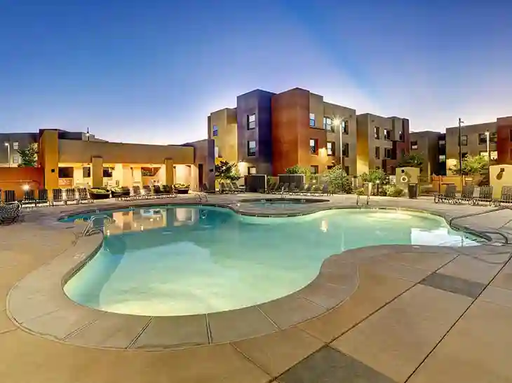 Private Room & bath in a 4br