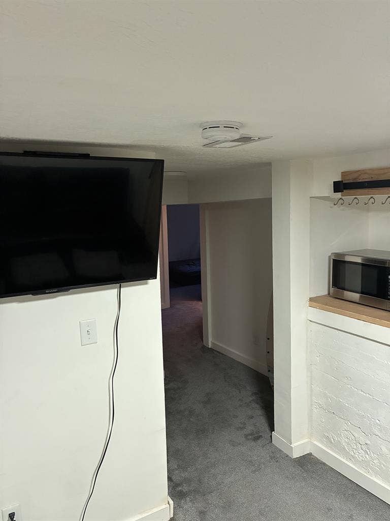 Room for rent in great 4 bedroom.