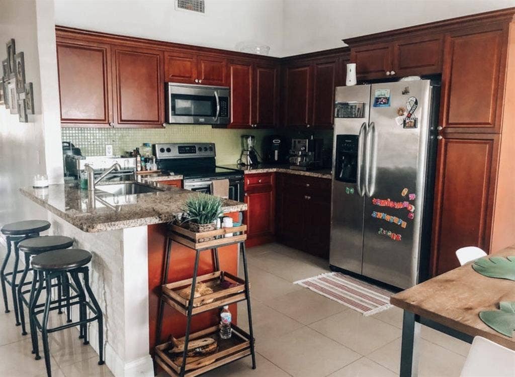 Cozy room w/ private bath