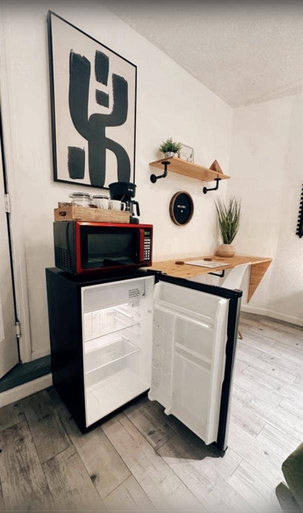 Cozy room w/ private bath