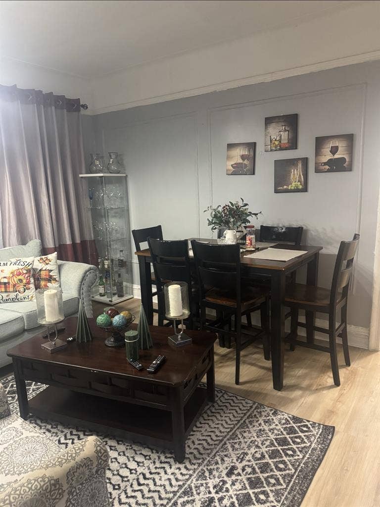 Cozy one bedroom room