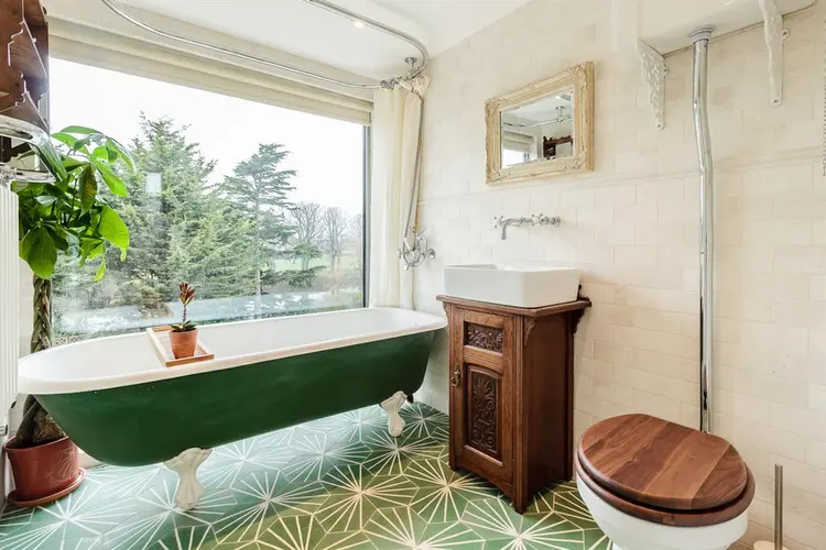 Double along Elizabeth Line