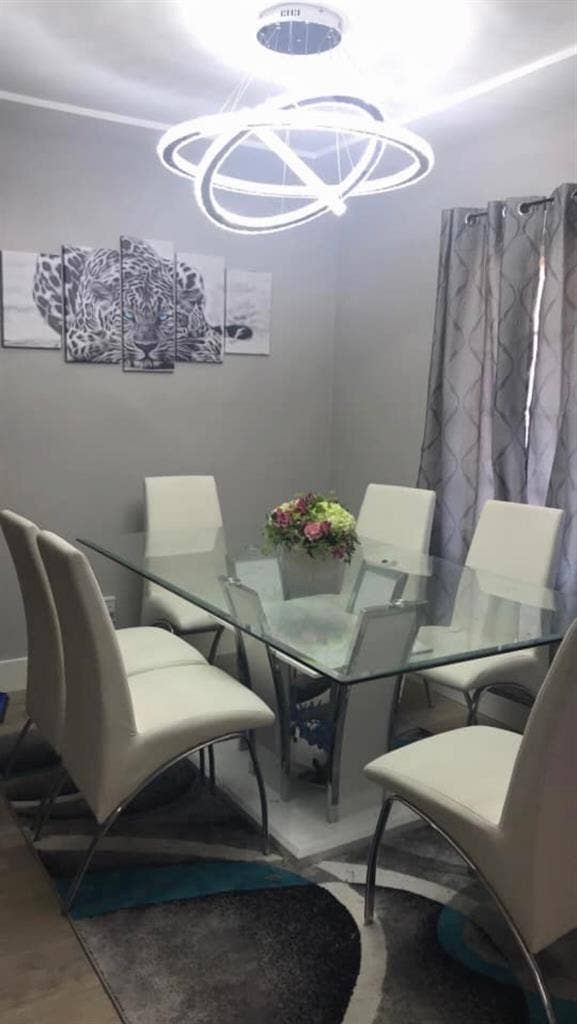 Dog-friendly master bed/bath