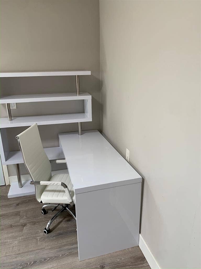 Dog-friendly master bed/bath