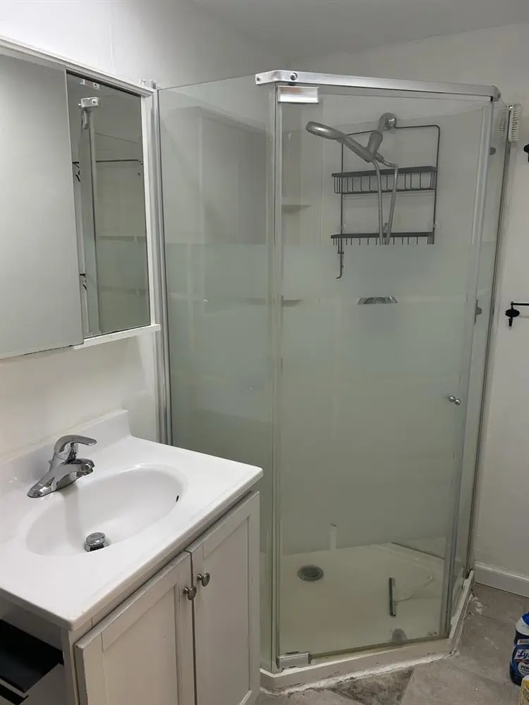 I am looking for a Roomate! 🏡