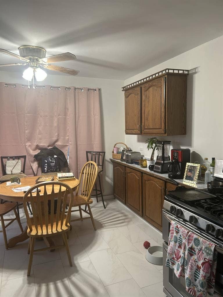 I am looking for a Roomate! 🏡