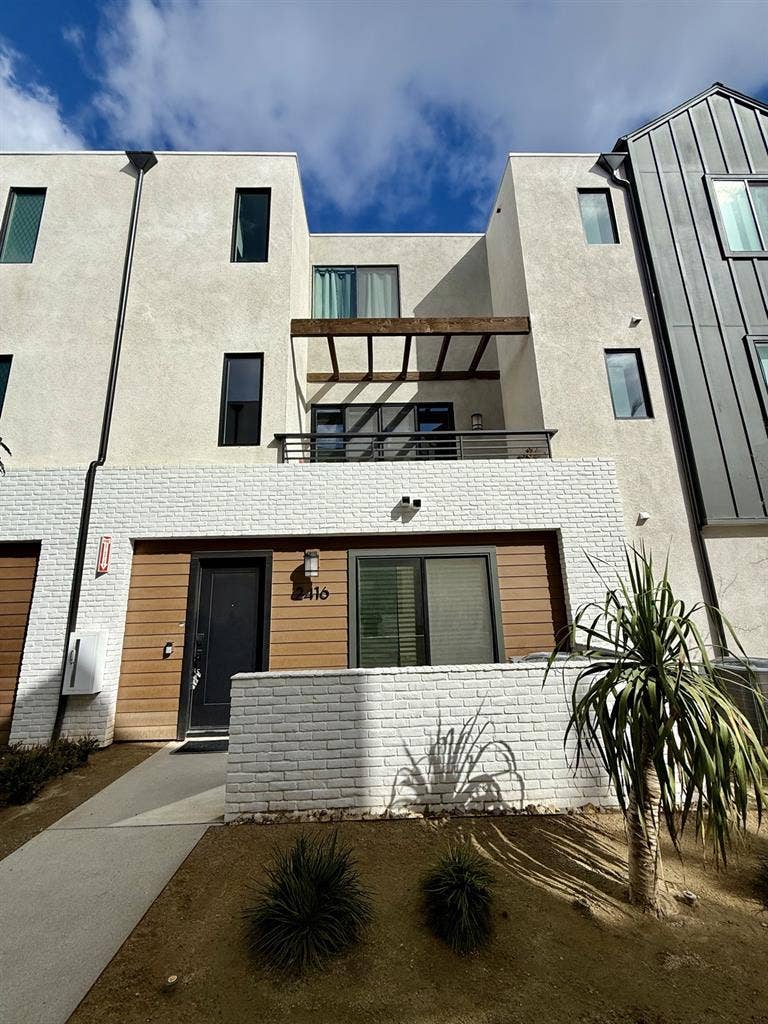 Roommate Needed December 1st