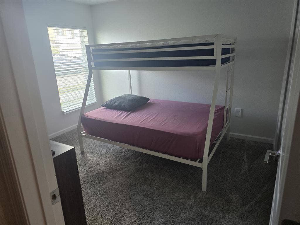 Individual room for rent