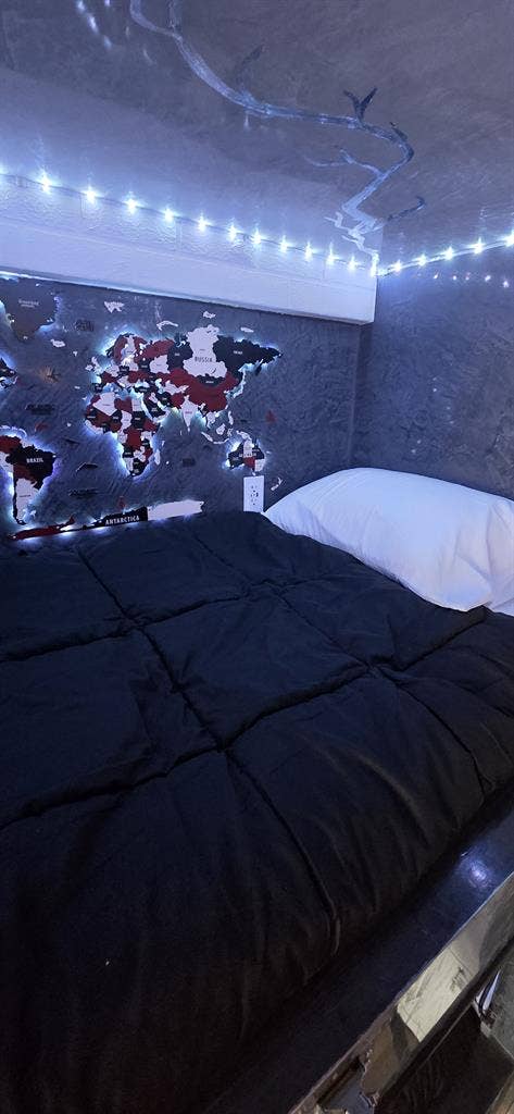 Hostel Smart Bed for Rent $ Nite