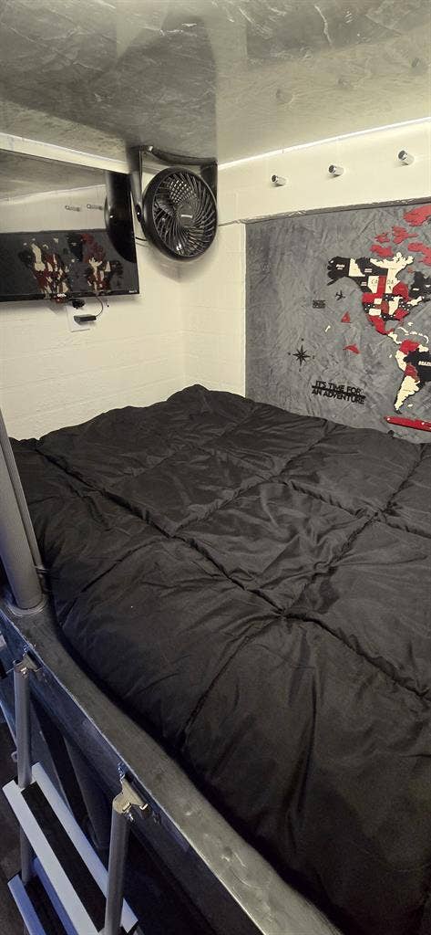 Hostel Smart Bed for Rent $ Nite