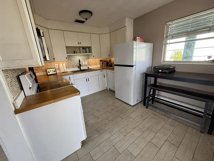 Spacious Private Room for Rent