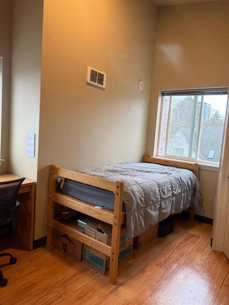 U-Distict furnished studio