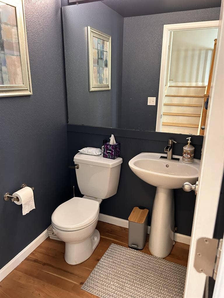 Spacious Bedroom Private Bathroom