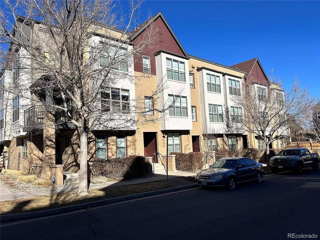 Spacious Bedroom Private Bathroom