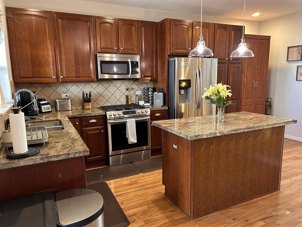 Spacious Bedroom Private Bathroom