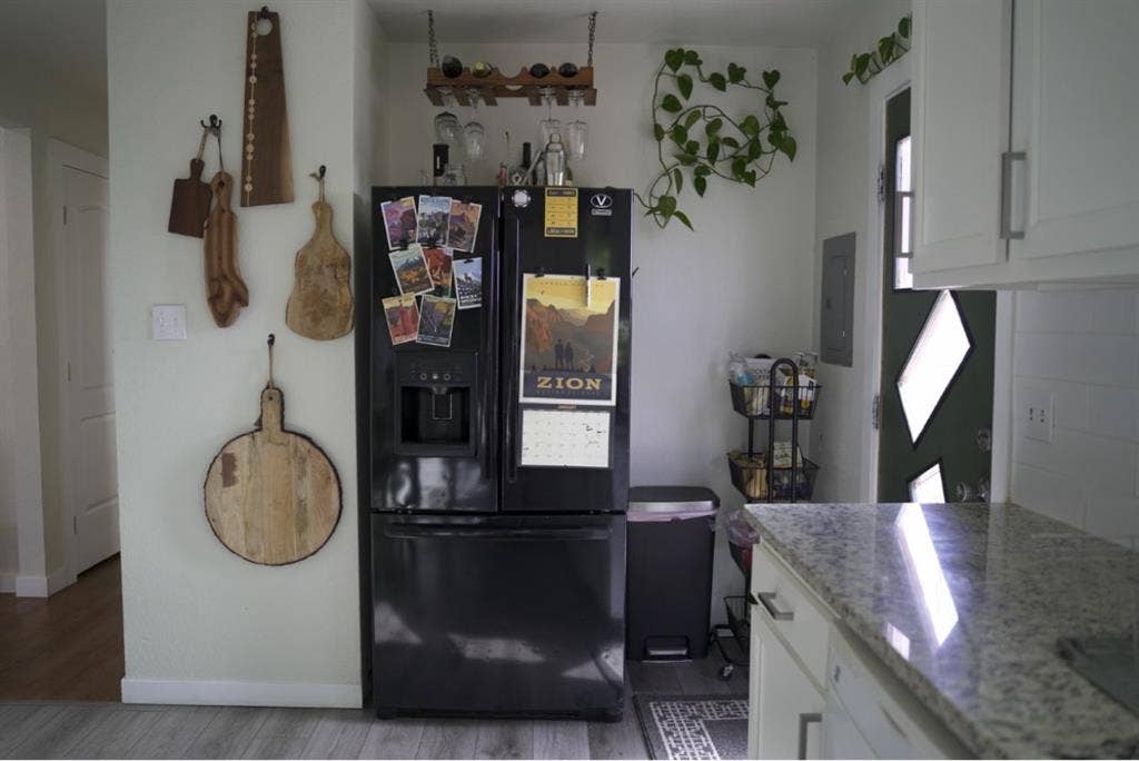 Room for rent near downtown !