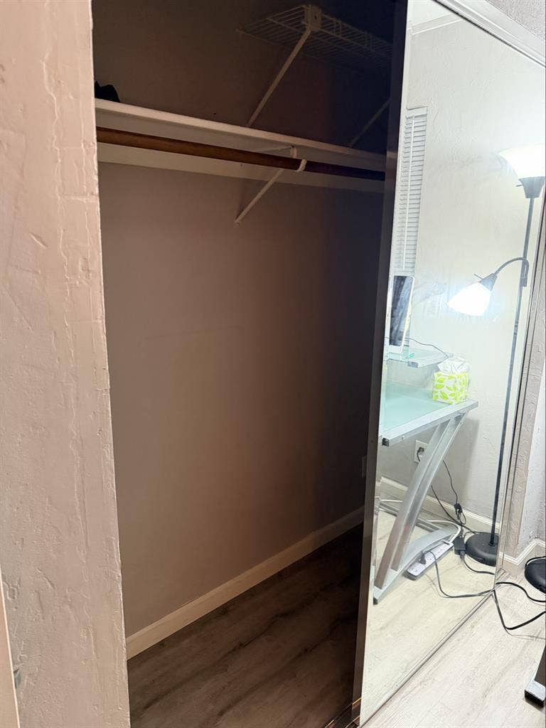 Well-furnished large room for rent