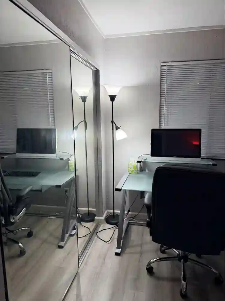 Well-furnished large room for rent