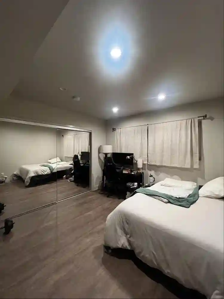 Sublet private room in Brentwood