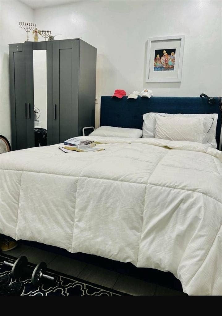 Room/prv bath/rm in Pembroke Pines