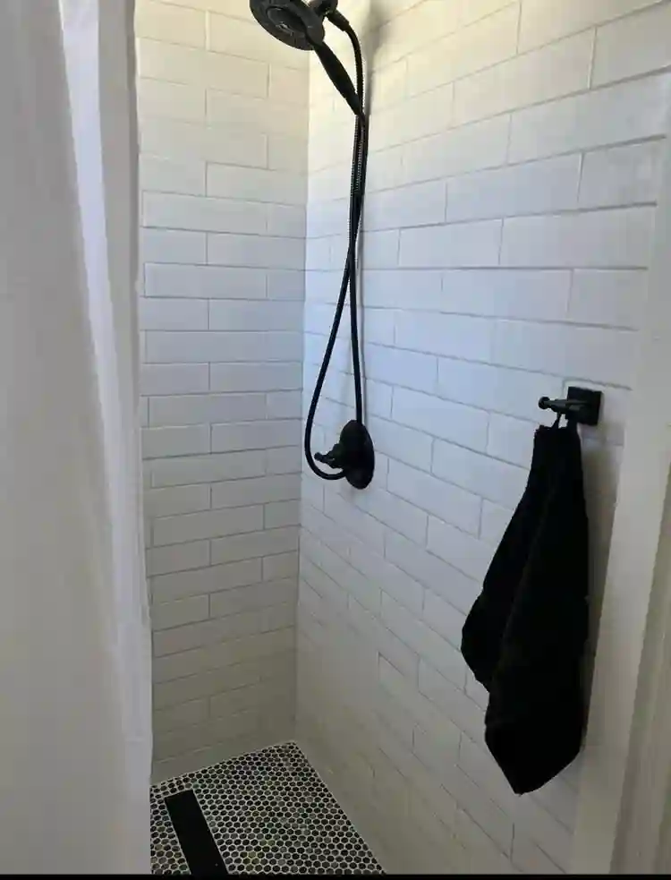 Room/prv bath/rm in Pembroke Pines