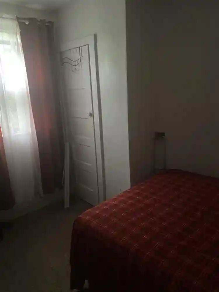 Furnished space full room for rent