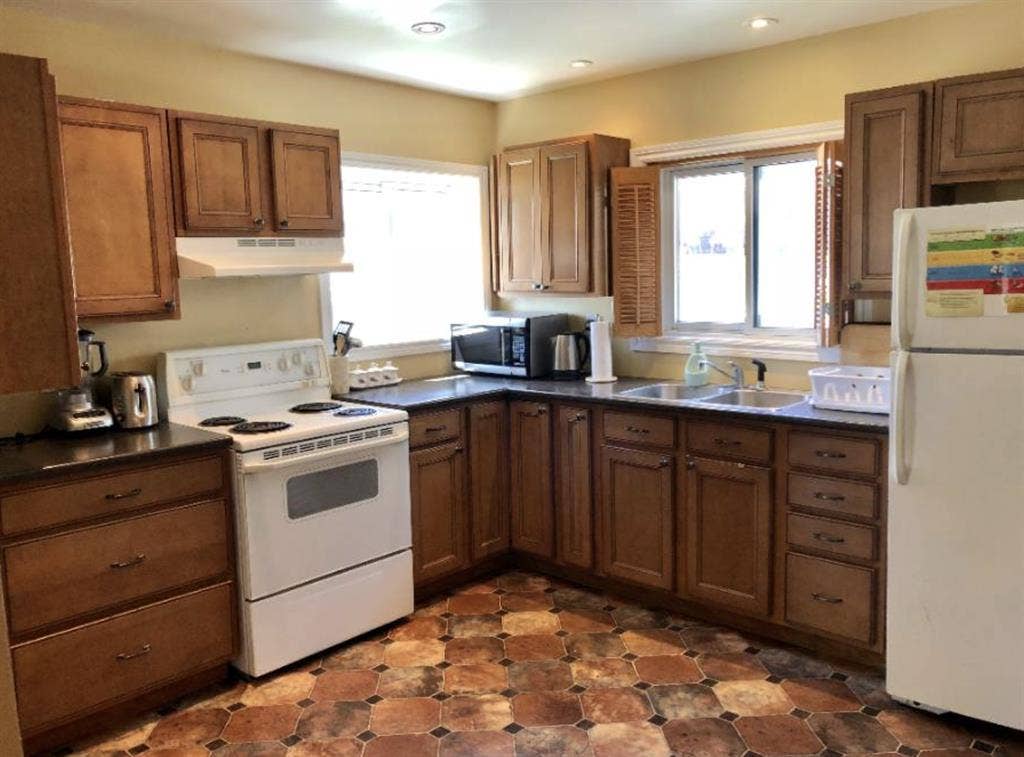 All-Inclusive Furnished Room (May)