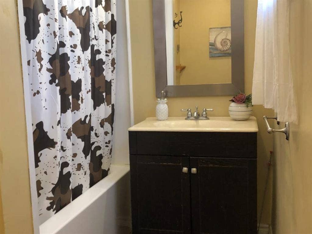 All-Inclusive Furnished Room (May)