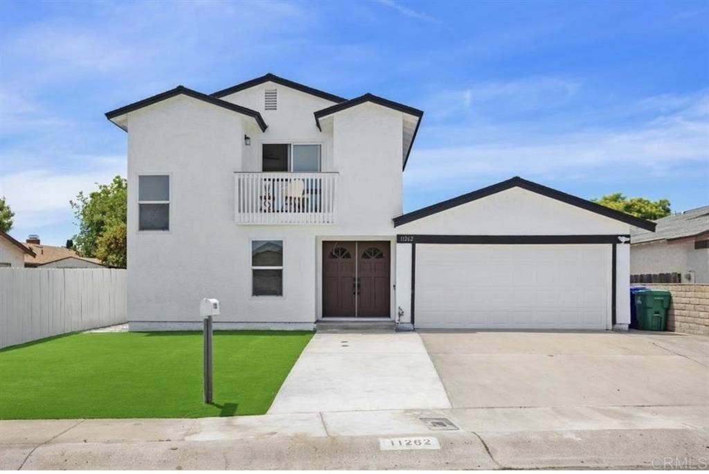 Mira Mesa room for rent avail asap