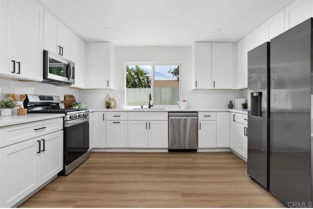 Mira Mesa room for rent avail asap