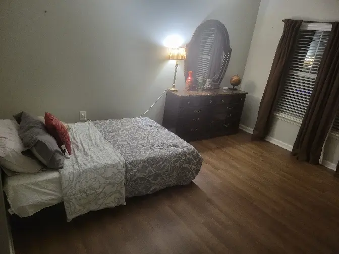 Large room for rent available now