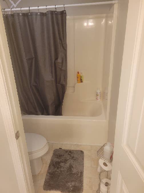 Large room for rent available now