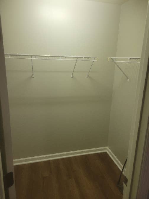 Large room for rent available now