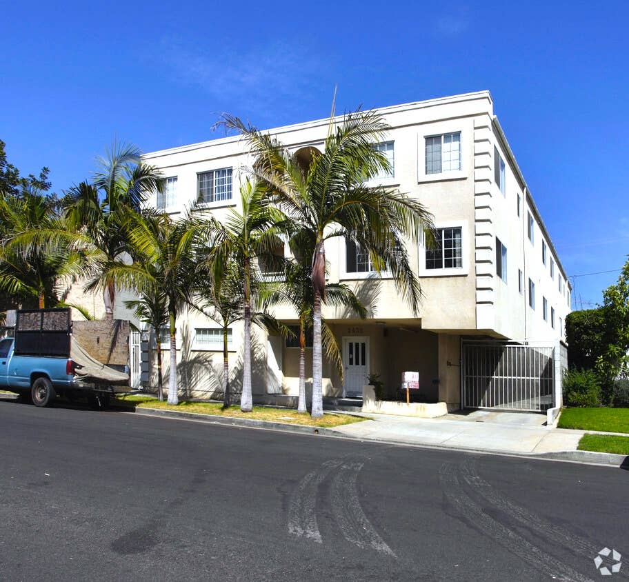 Prime Furnished Bedroom in West LA!