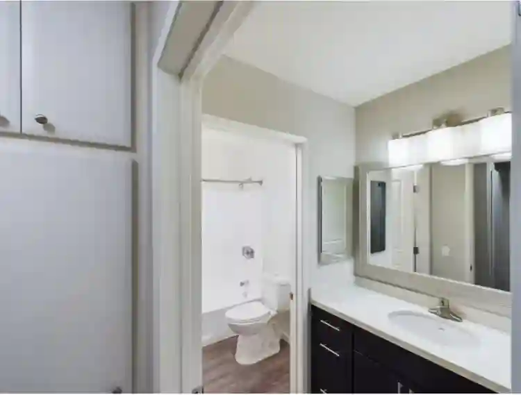 Female Roomie – Runyon Canyon