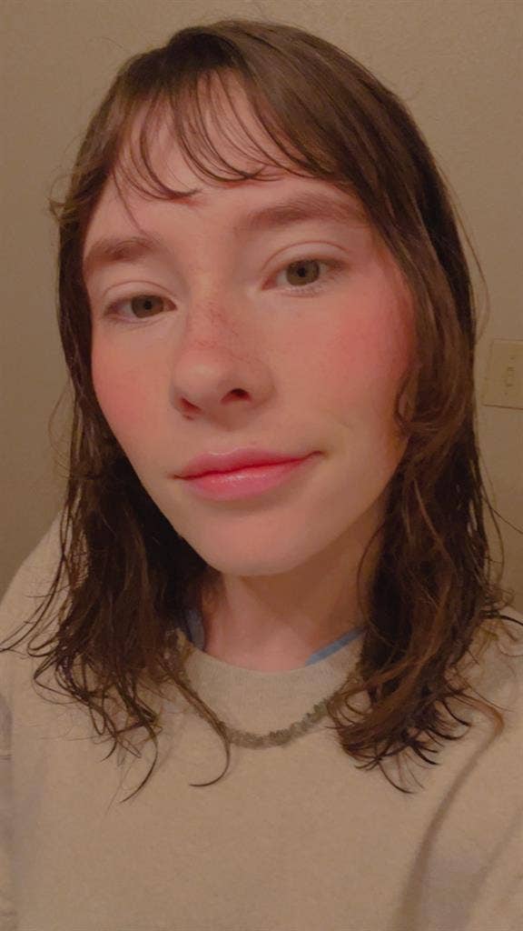 Need Roommate ( bath)