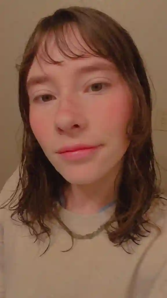 Need Roommate ( bath)