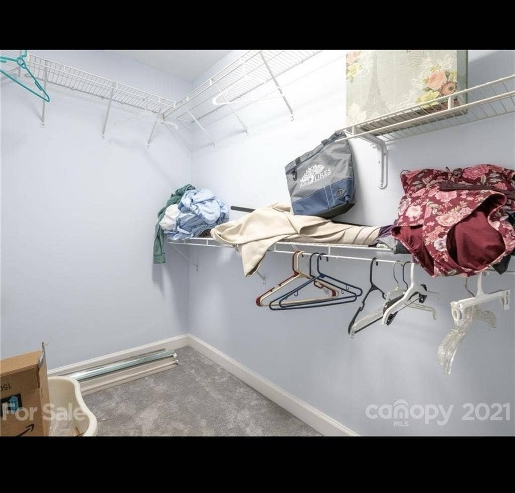 Master bedroom w private bathroom