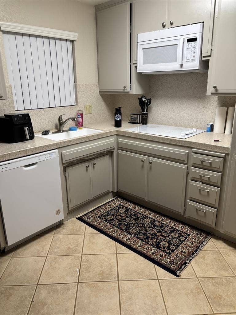 1 bd/bath available