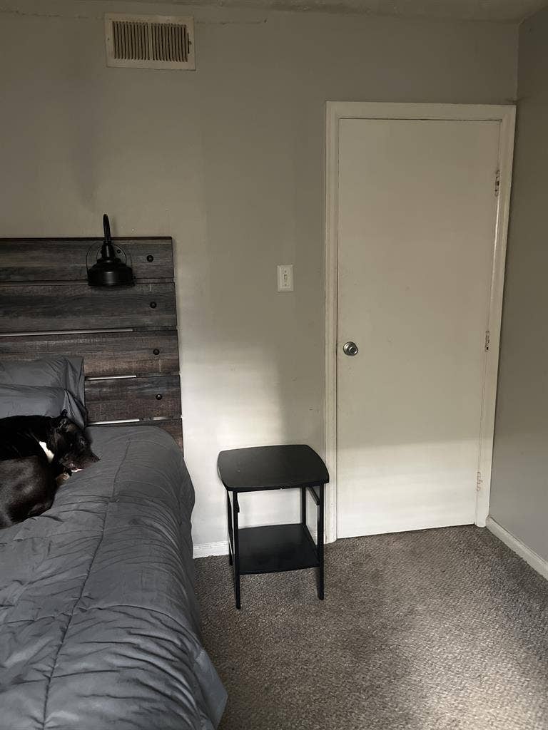 furnished bedroom - Lansdowne Grove