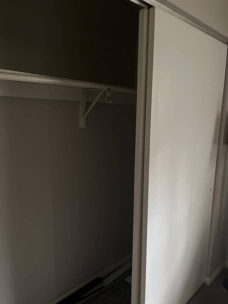 furnished bedroom - Lansdowne Grove