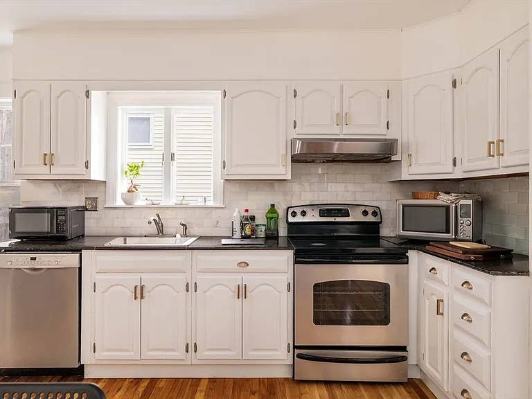 Cute Furnished Room in Somerville