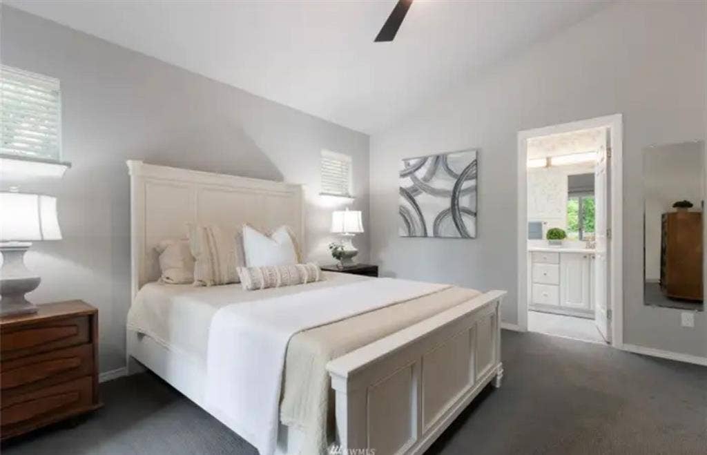 Master suite for rent