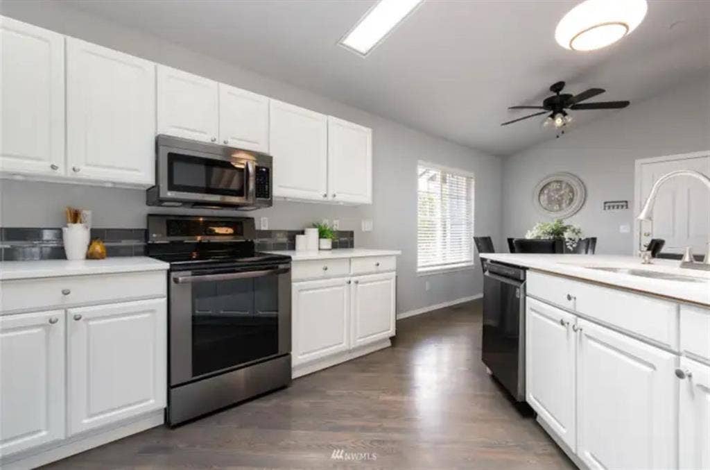 Master suite for rent