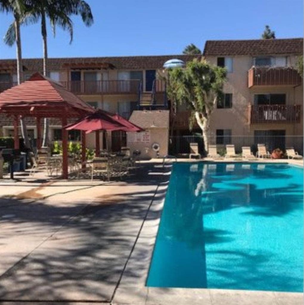 Rent a room in Westminster garden